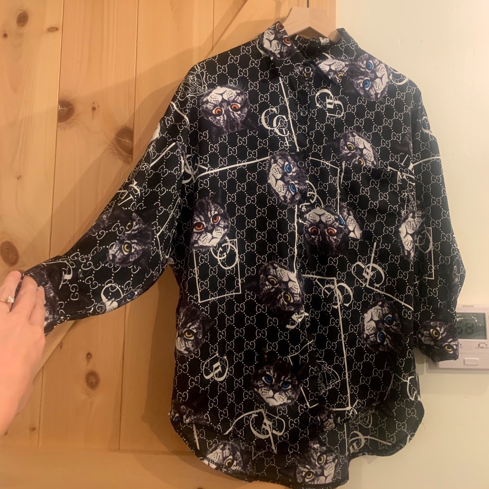 Gucci button up black blouse tee monogram print